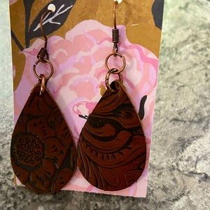 🆕 Leather sun flower earrings